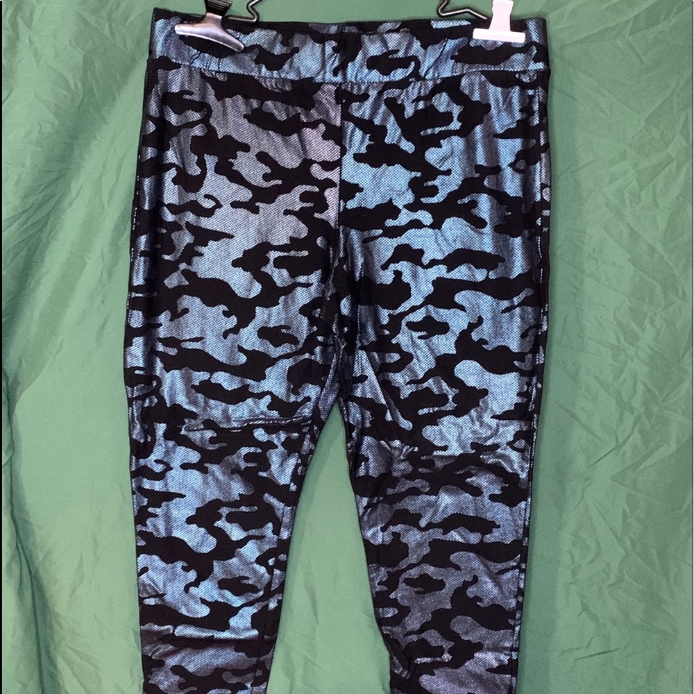 Metallic torrid leggings
